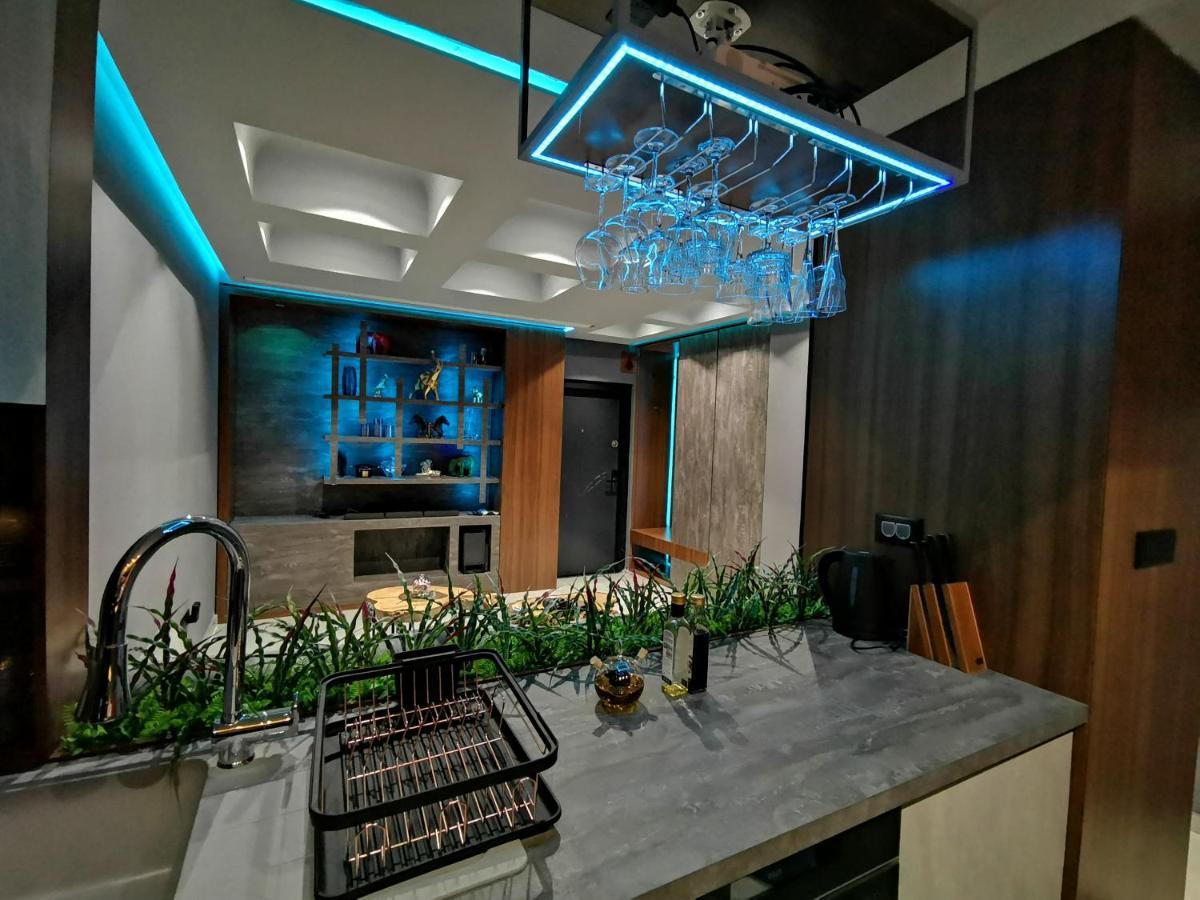 Pentlux - Spa Penthouse In The Heart Of Скопье Экстерьер фото