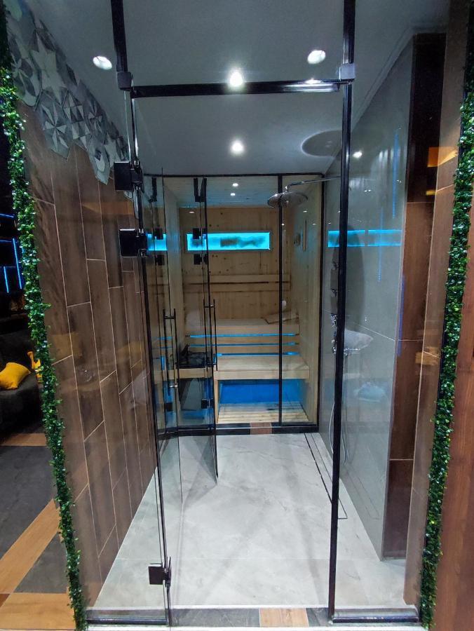 Pentlux - Spa Penthouse In The Heart Of Скопье Экстерьер фото