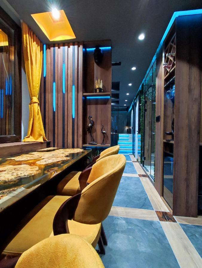 Pentlux - Spa Penthouse In The Heart Of Скопье Экстерьер фото